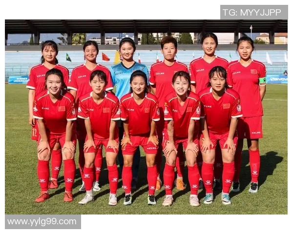 中国足球明星员的崛起与挑战：从青训到国际赛场的奋斗历程