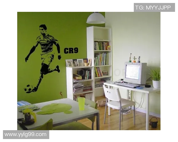 打造个性空间足球明星墙壁贴纸图片让你的房间焕然一新